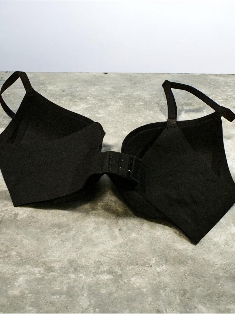 Women's Demi T-Shirt Push-Up Bra - Light Lift, Molded Cup, Underwire - Picture 2 of 3